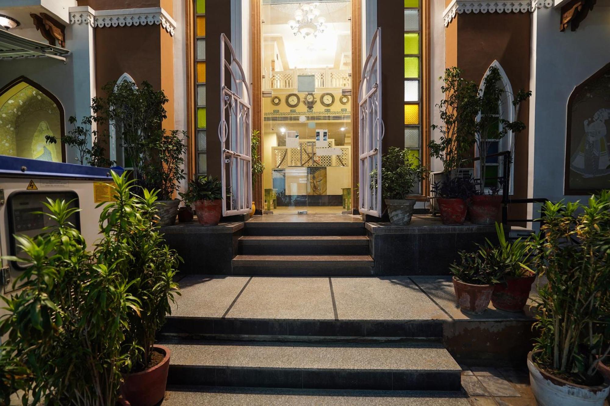 Super Townhouse Mansarovar Near Metro Station Jaipur Exterior photo