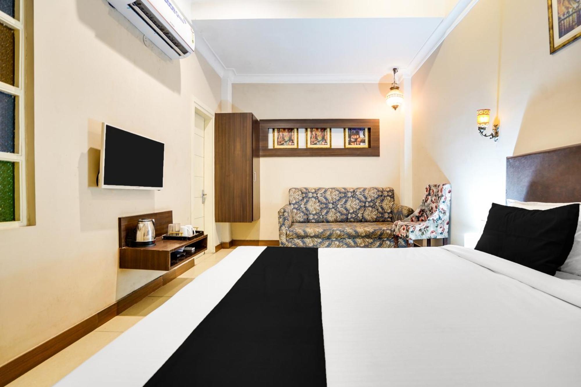 Super Townhouse Mansarovar Near Metro Station Jaipur Exterior photo