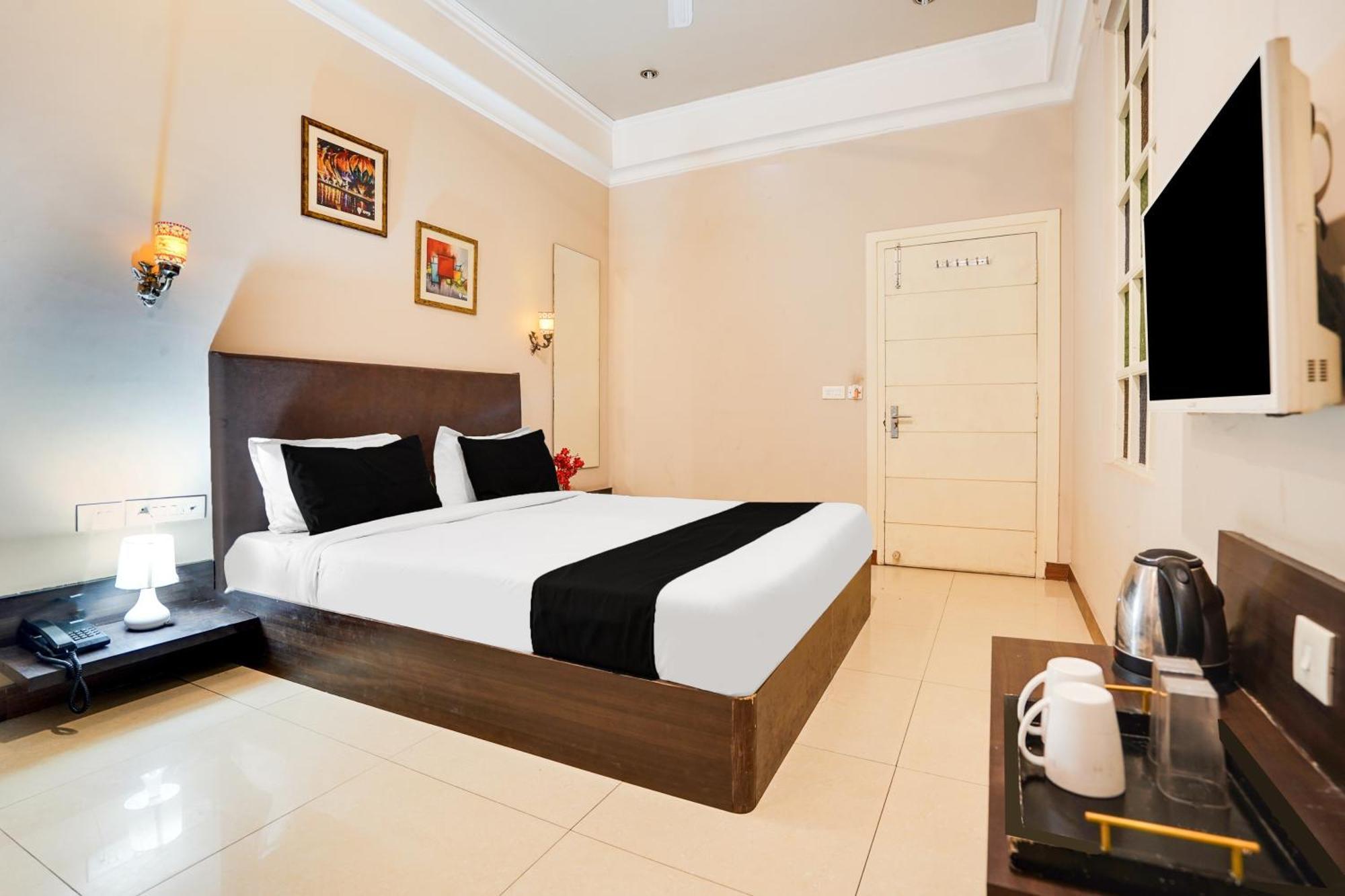 Super Townhouse Mansarovar Near Metro Station Jaipur Exterior photo