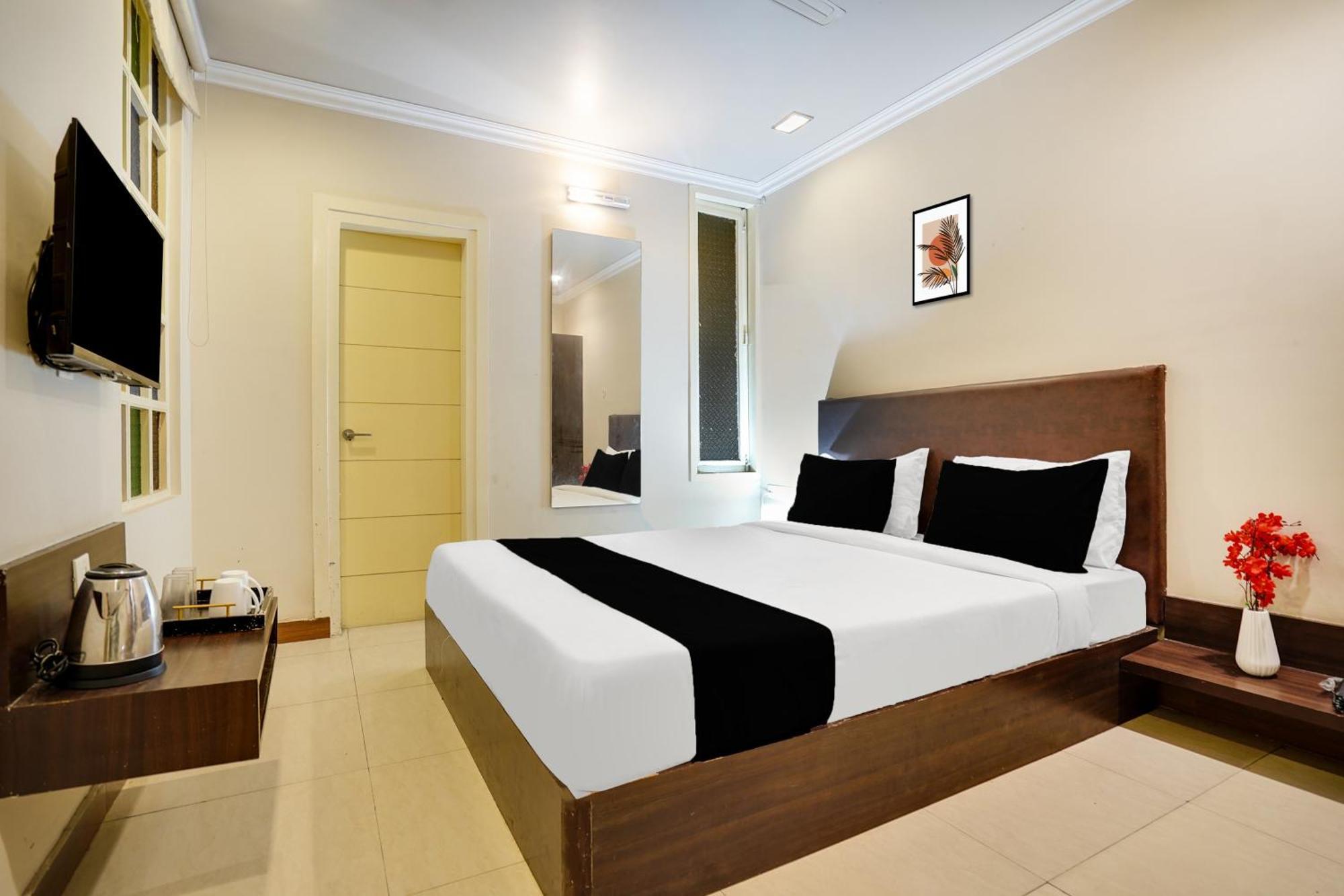 Super Townhouse Mansarovar Near Metro Station Jaipur Exterior photo