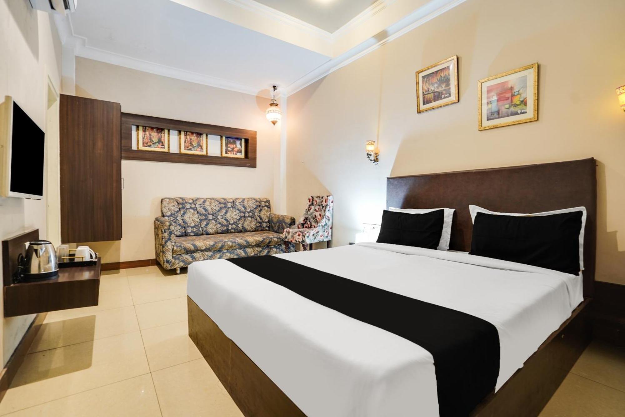 Super Townhouse Mansarovar Near Metro Station Jaipur Exterior photo